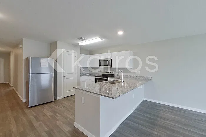 4 bed, 2.0 bath, 1449 sqft, $1,895 — Photo 4
