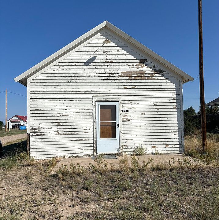 1st image of 101 Main St