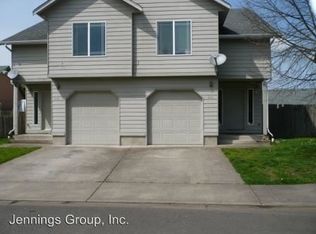 618 S 41st Ct, Springfield, OR 97478