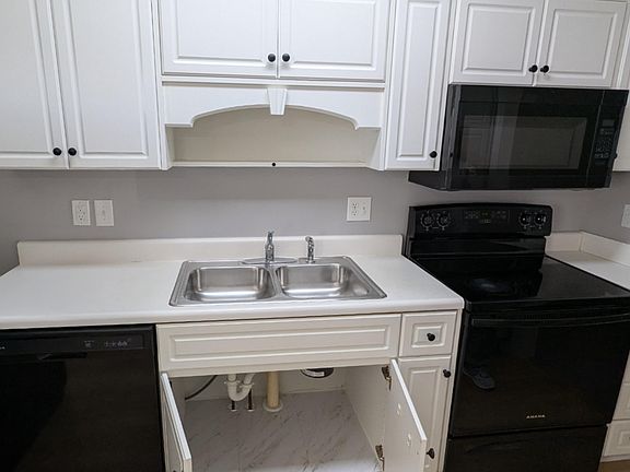 Kitchen and major appliances