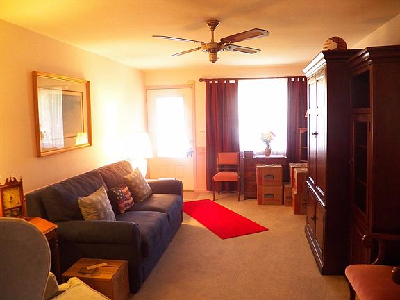 3rd image of 3136 Veazey Ave