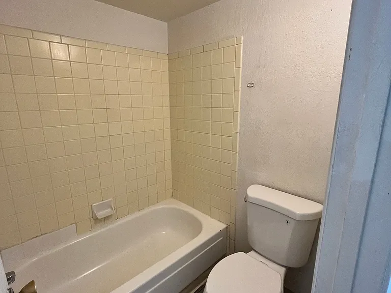 3052 N Alvernon Way #209 — Photo 7