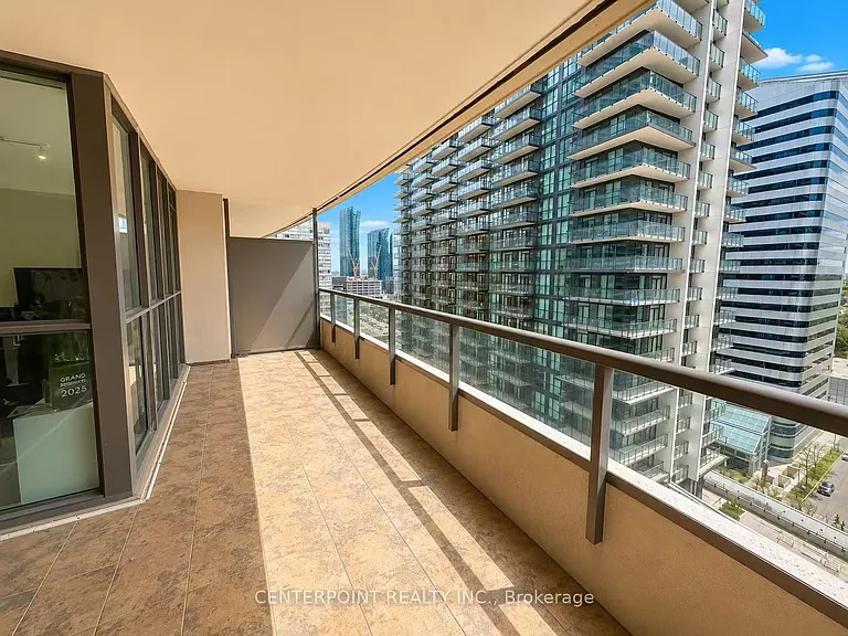 23 Hollywood Ave #2001 — Photo 11