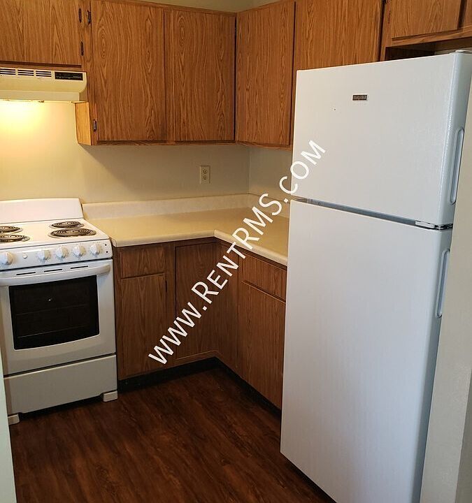 119 W 3rd St Onaga KS Zillow