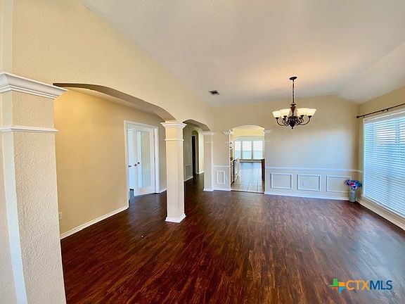 5th image of 1702 Margaret Lee St