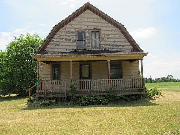 2nd image of 695 W Cass Avenue Rd