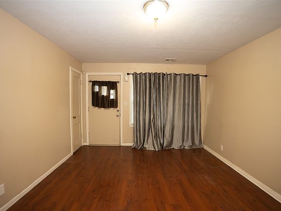 5th image of 1625 Donahoe Dr