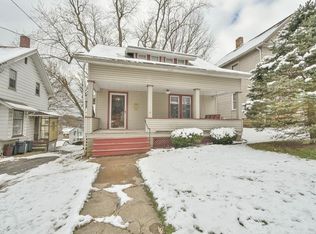 583 W Martin St, East Palestine, OH 44413