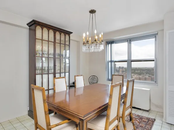 110-11 Queens Boulevard image 10 of 22