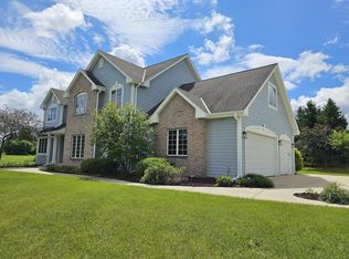 3801 Ridgeview Ct, Colgate, WI 53017
