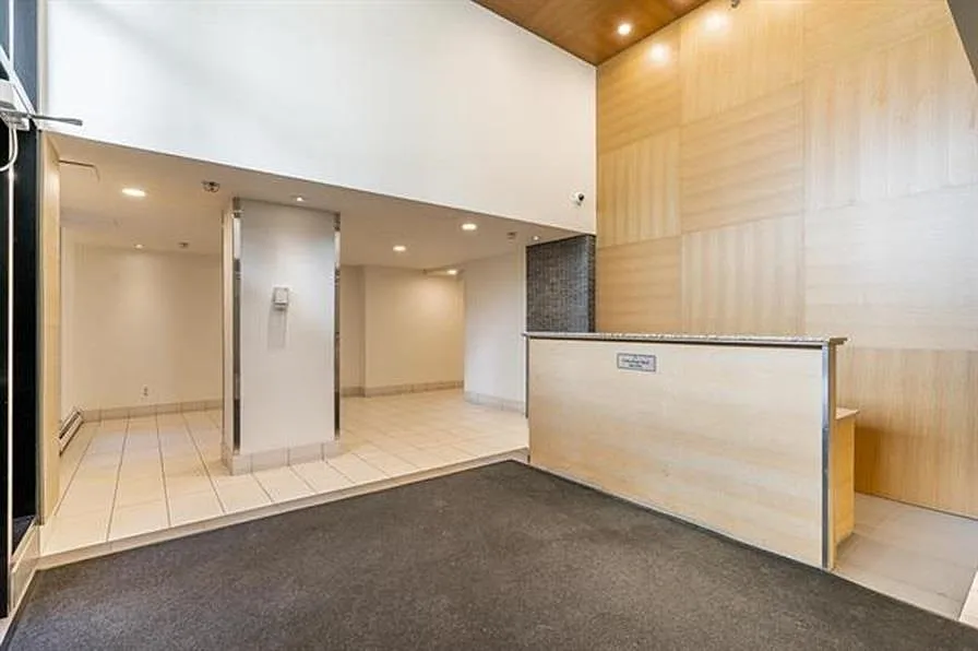 2 bed, 744 sqft, $2,300 — Photo 2