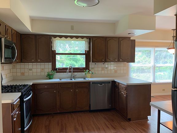 4th image of 623 E Lincoln St