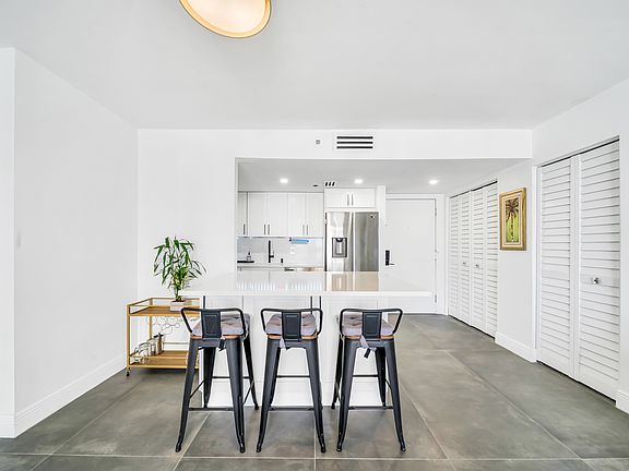 5th image of 770 Claughton Island Dr APT 1407