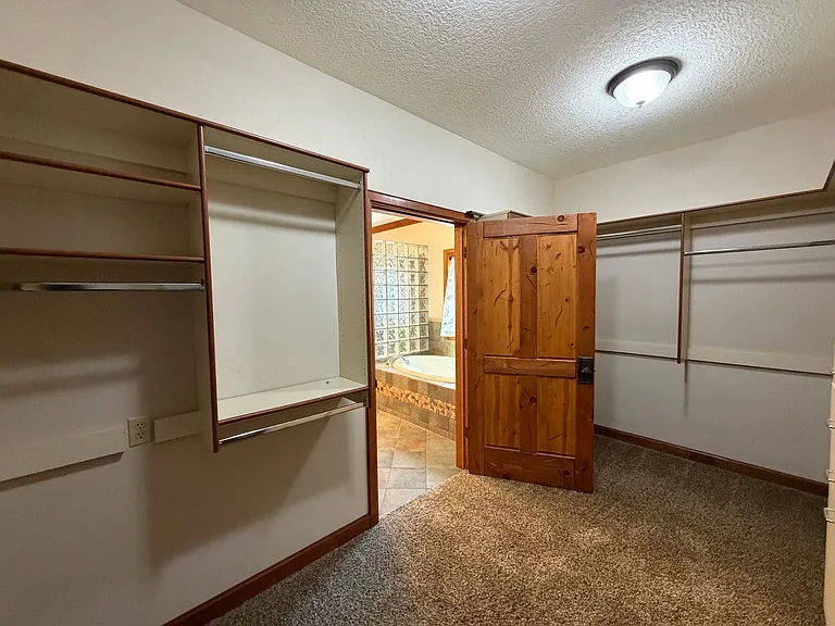 516 Sparrow Hawk Ct SE — Photo 20