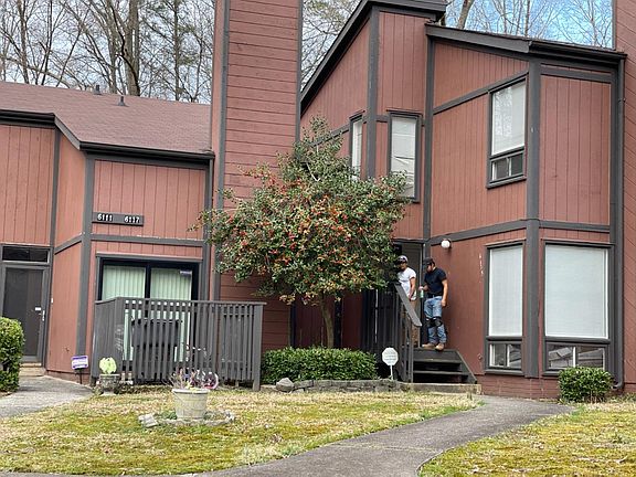3rd image of 6115 Honeysuckle Ln
