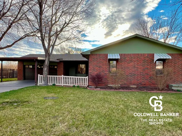 2016 N Dennison St, Garden City, KS 67846