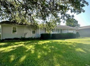 109 Mohawk Dr, Flora, IN 46929