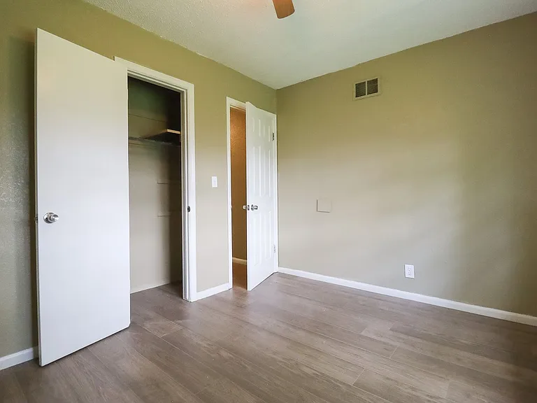 12539 E 20th Pl — Photo 15