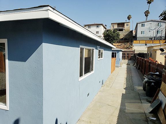driveway/parking
