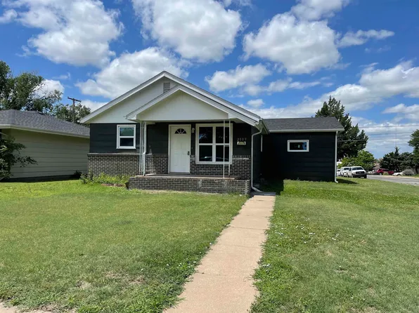 2009 Marshall Rd, Hays, KS 67601