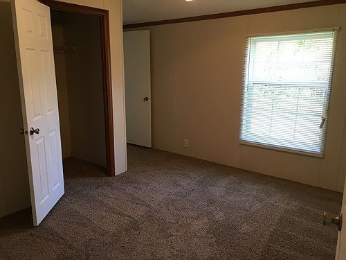 5th image of 362 Reed Ln
