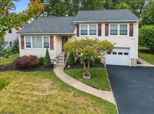 33 Edgar St, Summit, NJ 07901