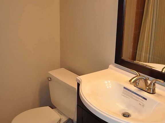 2nd Level Bath View 2