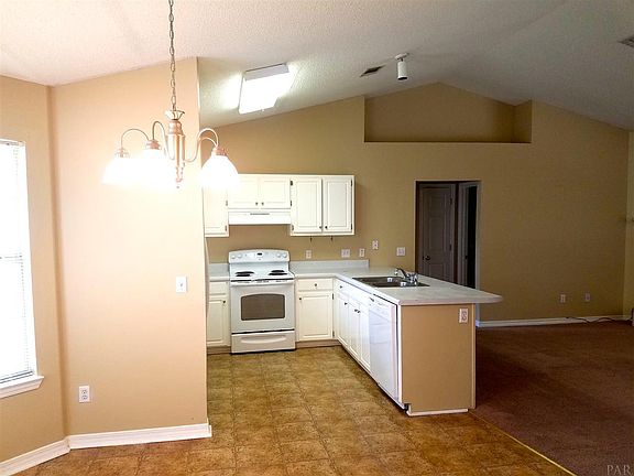 4th image of 5985 Herlong Dr