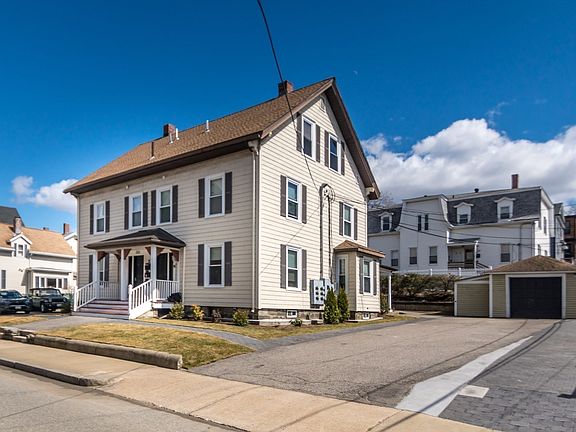 3rd image of 252-252 Crescent St #254