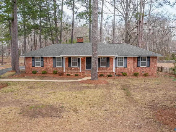 217 Monterey Cir, Gadsden, AL 35901