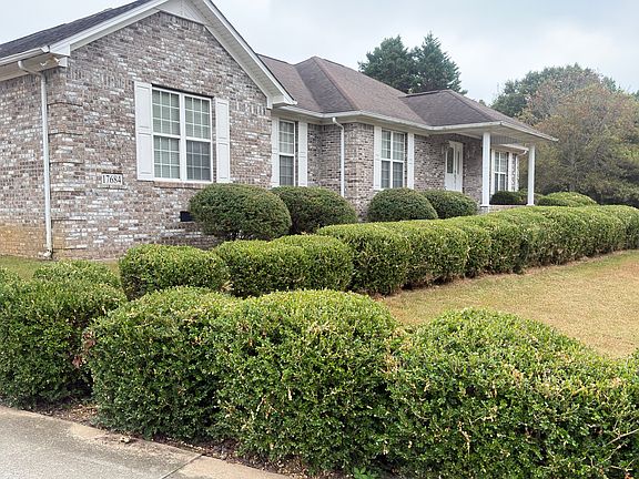 3rd image of 17684 Menefee Rd