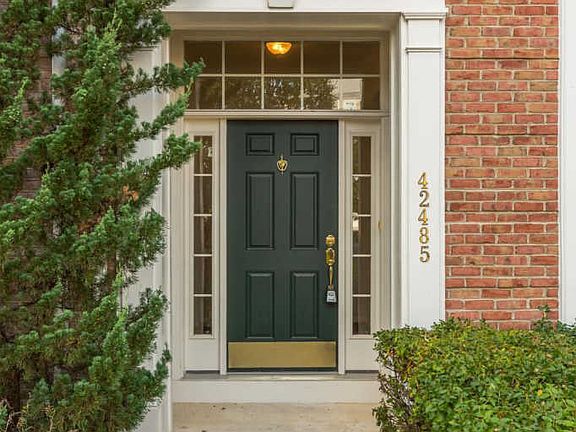 2nd image of 42485 Regal Wood Dr