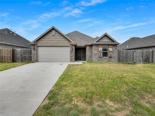 470 Holly St, Centerton, AR 72719