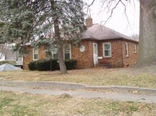 321 Avenue F, Fort Madison, IA 52627