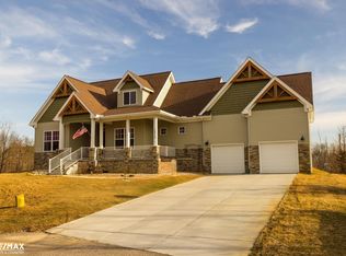 1313 McCully Ln, Fenton, MI 48430