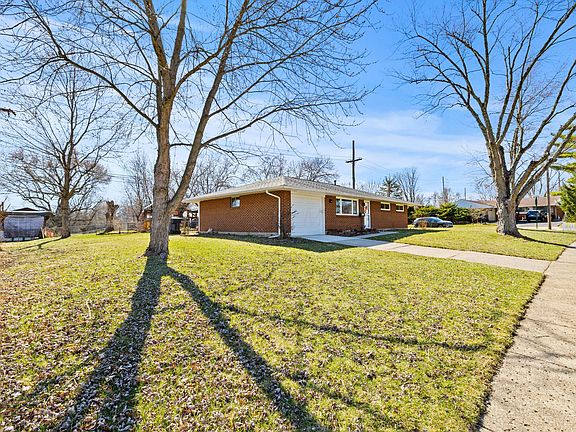 3rd image of 1644 Haft Dr