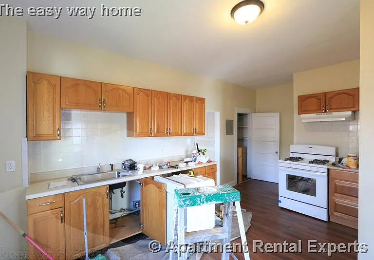 61 Bishop Allen Dr #5 — Photo 2