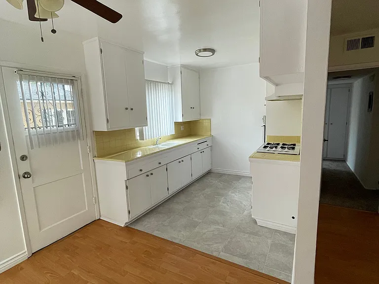 918 N Cedar St #2 — Photo 3