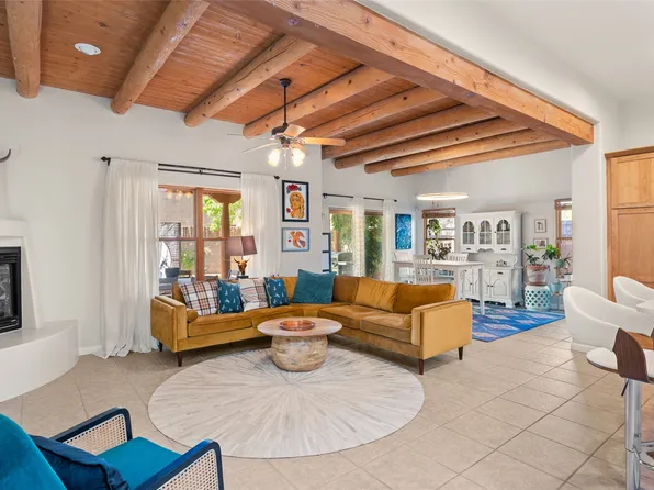 1567 Corte La Canada, Santa Fe, NM 87501