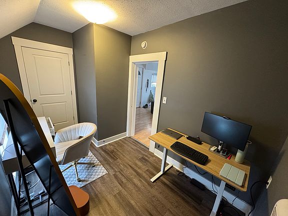 4th image of 931 Davis Ave NW #2