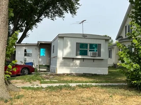 205 Hunter St, Winside, NE 68790