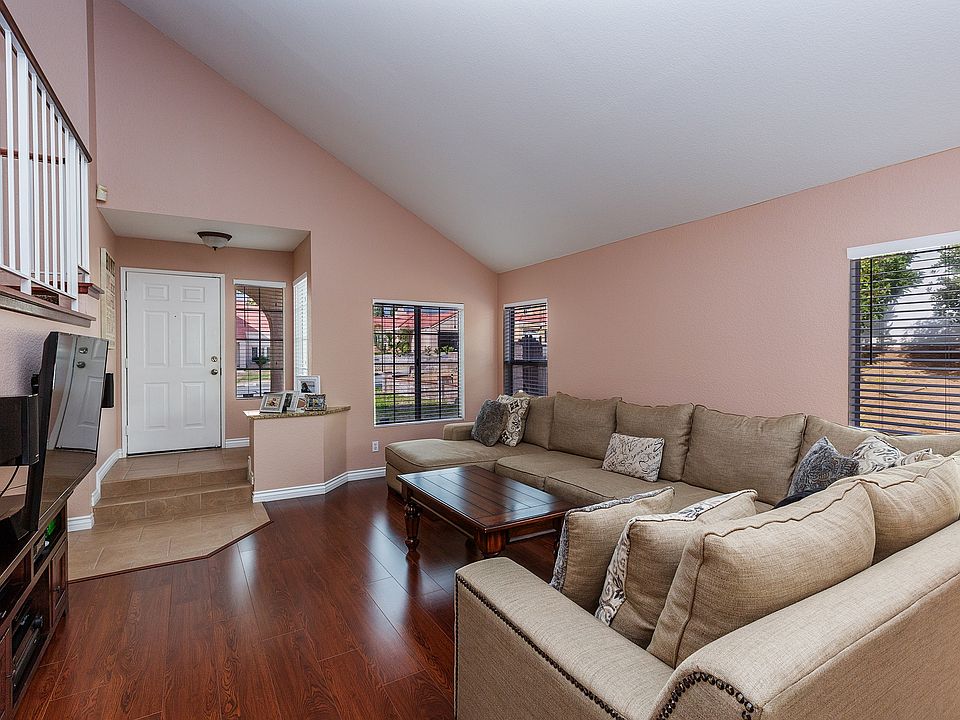 1st image of 11932 Venetian Dr