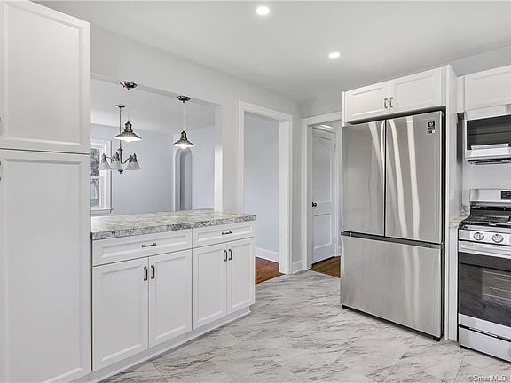 5th image of 168 New Haven Ave