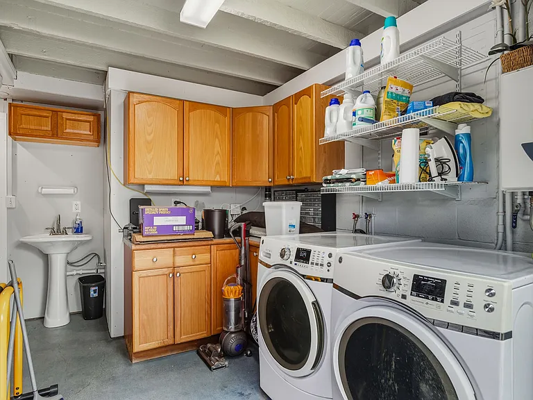 411D Kapahulu Ave #D — Photo 9