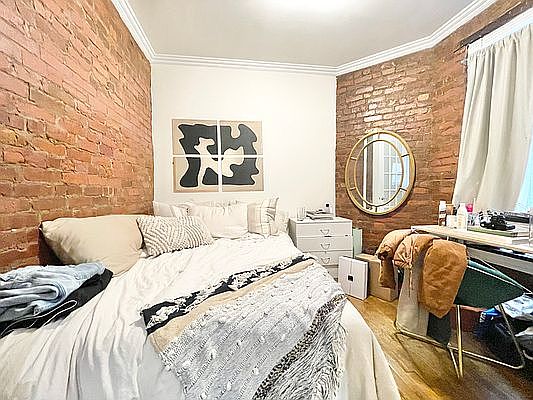 3rd image of 448 E 13th St #4F