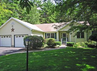 137 Laurel Ln, Queensbury, NY 12804