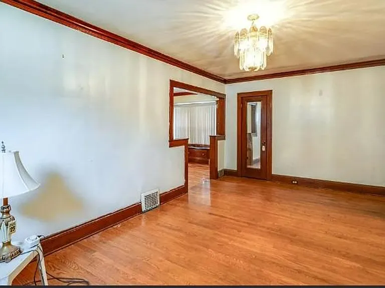 14300 Darwin Ave — Photo 18