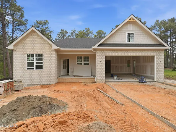 151 Parkwood Court, West End, NC 27376
