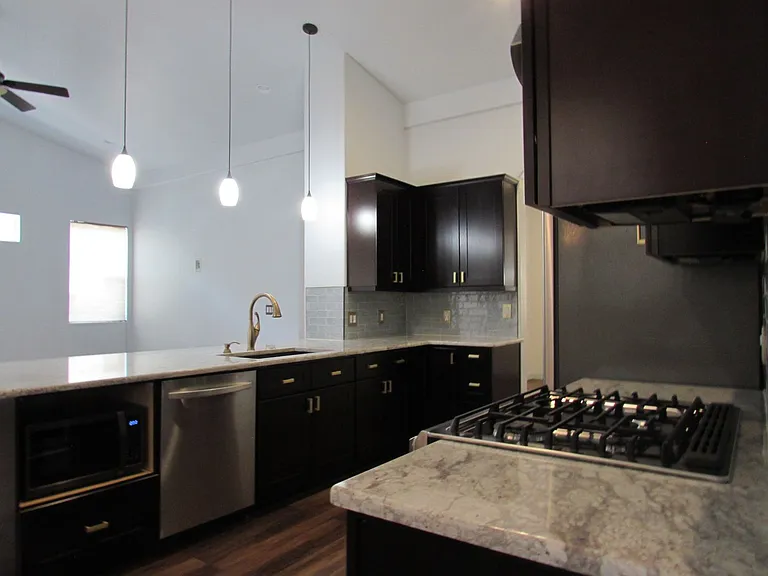 2096 Two Wood Dr — Photo 11
