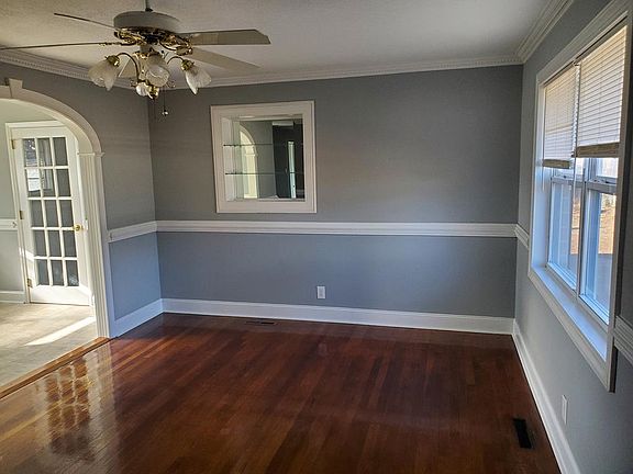 4th image of 6006 Meadow Ln